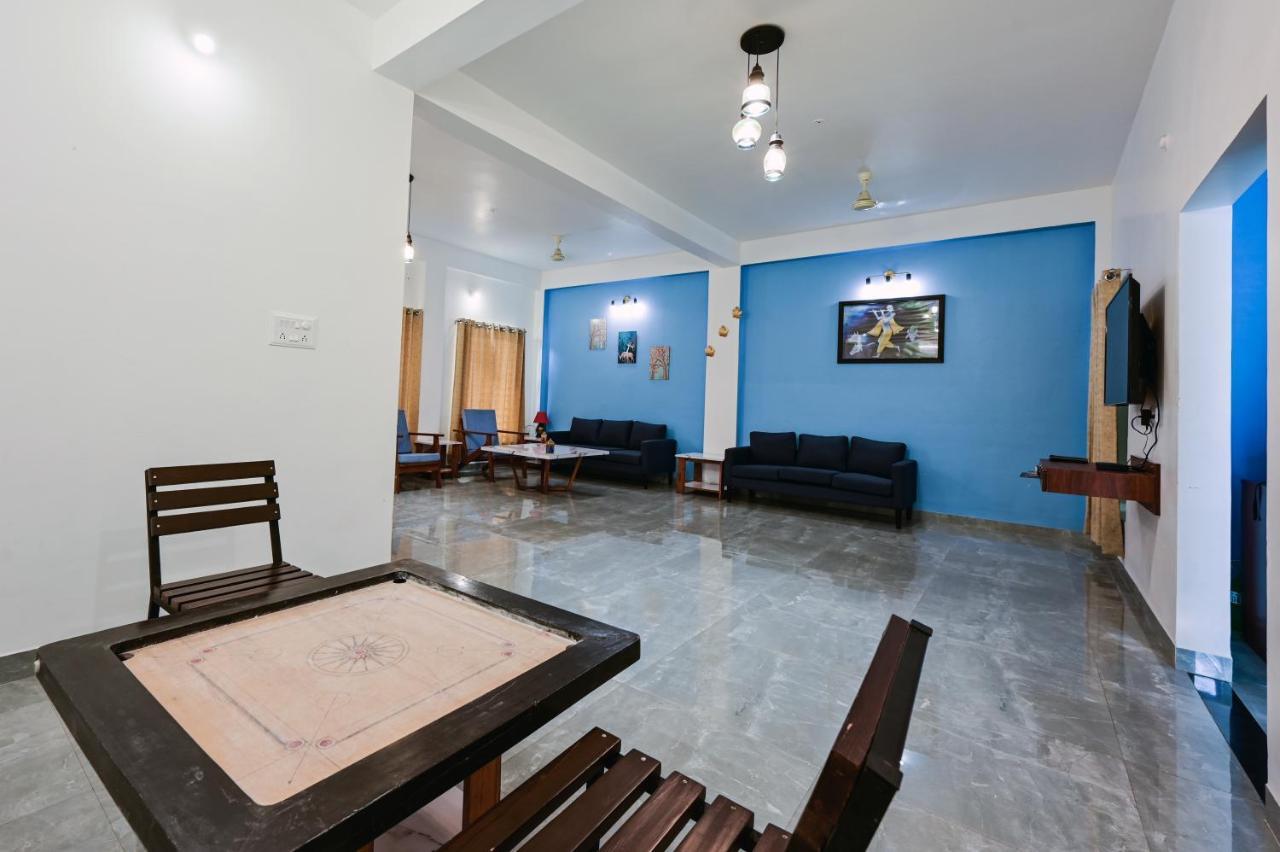 The Autumn Leaves Bhopal Bed & Breakfast Exterior photo