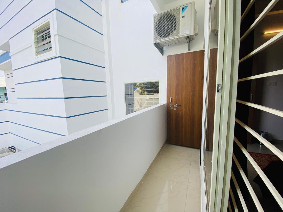 The Autumn Leaves Bhopal Bed & Breakfast Exterior photo